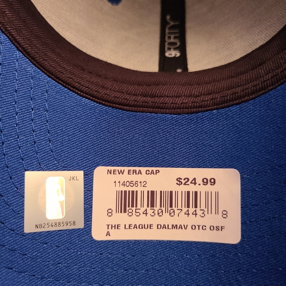 NWT Dallas Mavericks Luka Doncic T-shirt and Hat Bundle - Picture 8 of 10